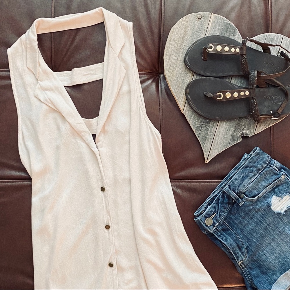 Cream Love 21 Open Back Button Up Tank Top M